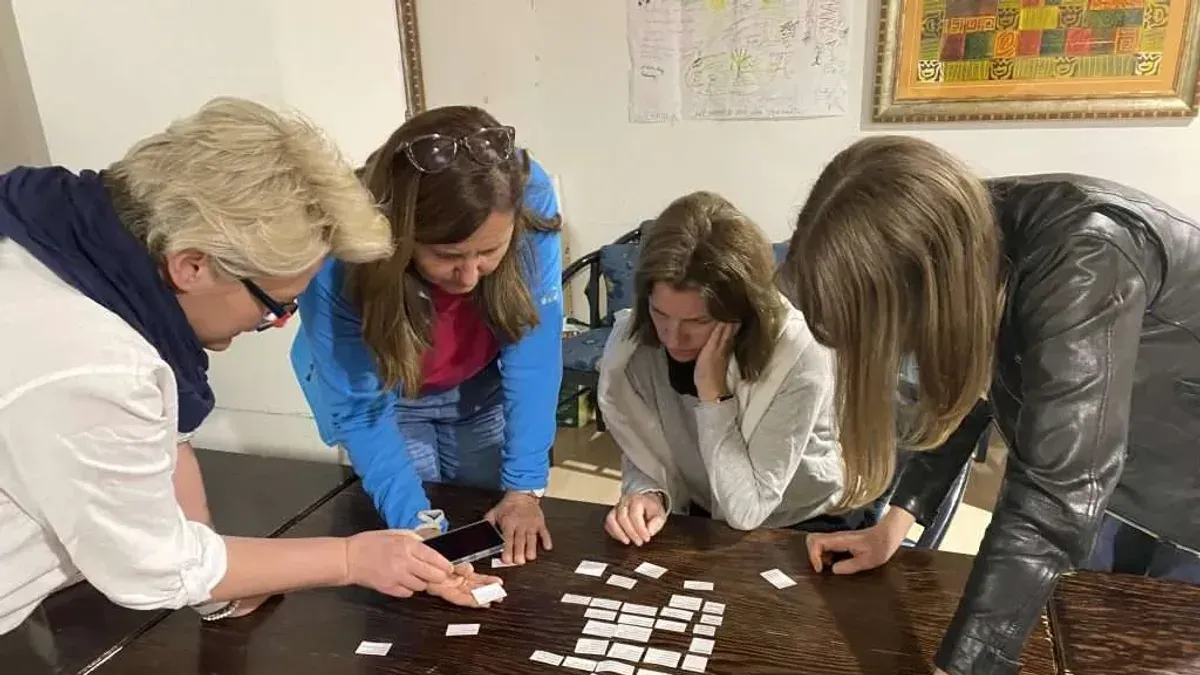 How to train your team and students on the new tool to ensure smooth adoption – moving from Formative to Google Forms checkli