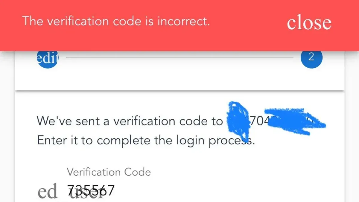 User fixing Reddit two-factor authentication code not working issue on smartphone